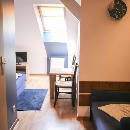 Aparthotel "Dziewietnastka" Kalwaria Zebrzydowska Esterno foto